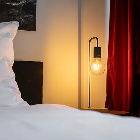 Chelmonskiego 8-01 By Farkas